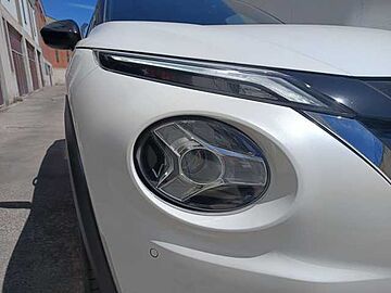 Nissan Juke JUKE 1.6 HYBRID 105 KW (143 CV) E6D-F AUTO Lunar White Midnight Black Metalizado
